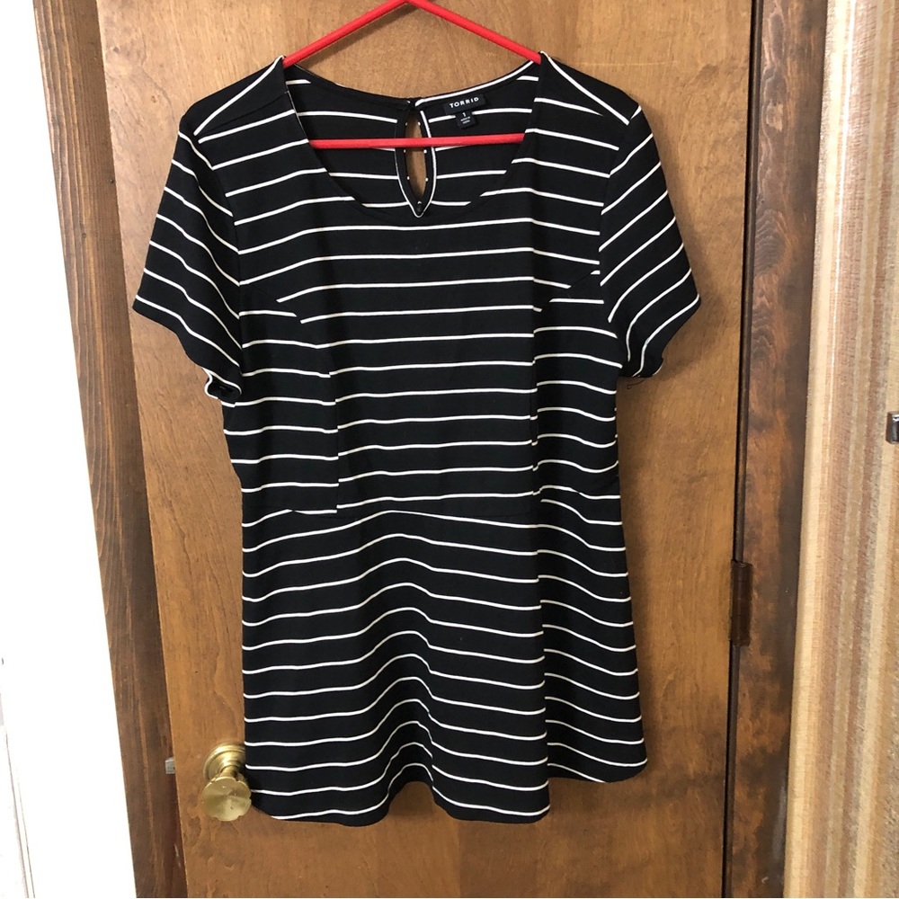 torrid Black and White Striped Short Sleeve peplum tee